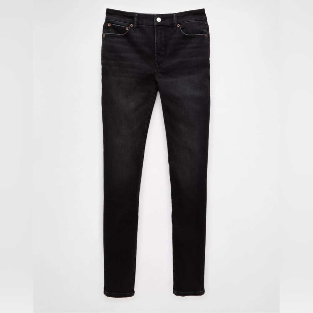 Size 6, women’s American Eagle black skinny jeans